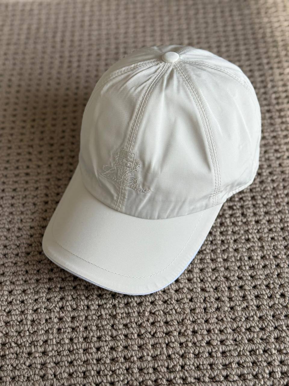 Premium Loro Cap
