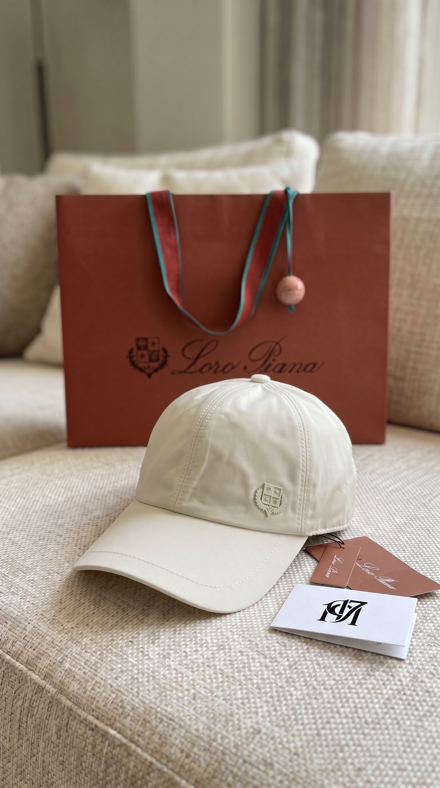 Premium Loro Cap